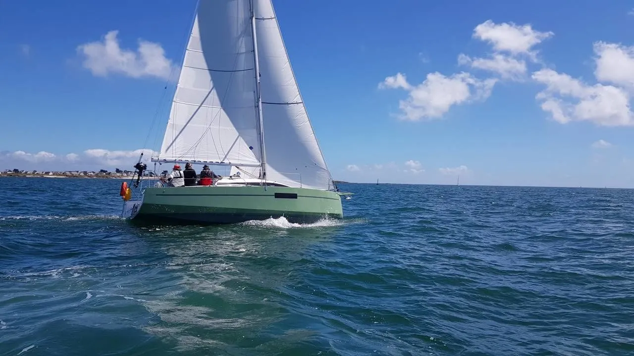 Rent a 9.69m 2 Cabin Sailing Yacht in Larmor-Plage