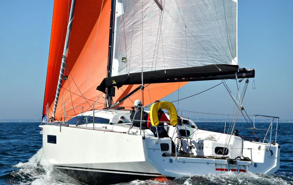 Boot - Explore La Trinite-sur-Mer on a 9.65m Rental Sailing Yacht