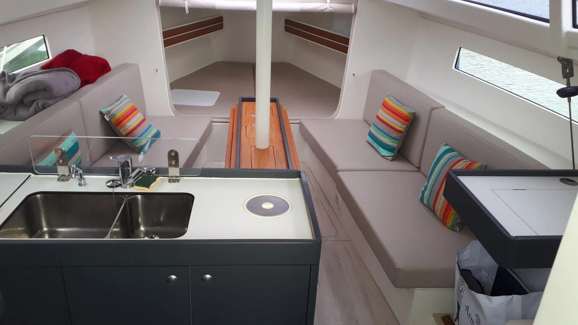 Rent a 9.7m Boat in Lorient