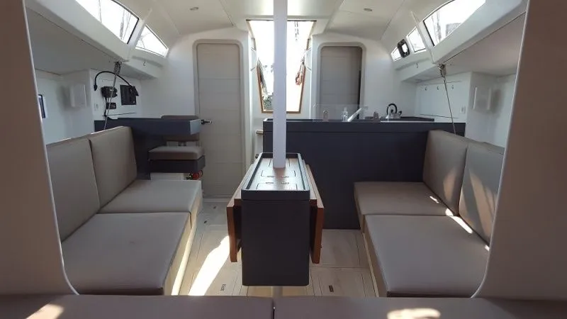 Wassily Charterboot - 5