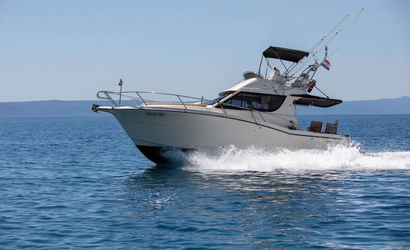 10.4m Makarska Rodman 1040 Motor Yacht Hire