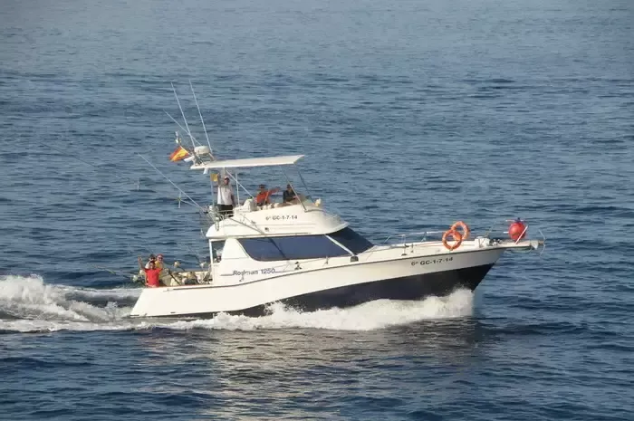Explore Las Palmas de Gran Canaria on a 12.6m Rental Motor Yacht Rodman 1250