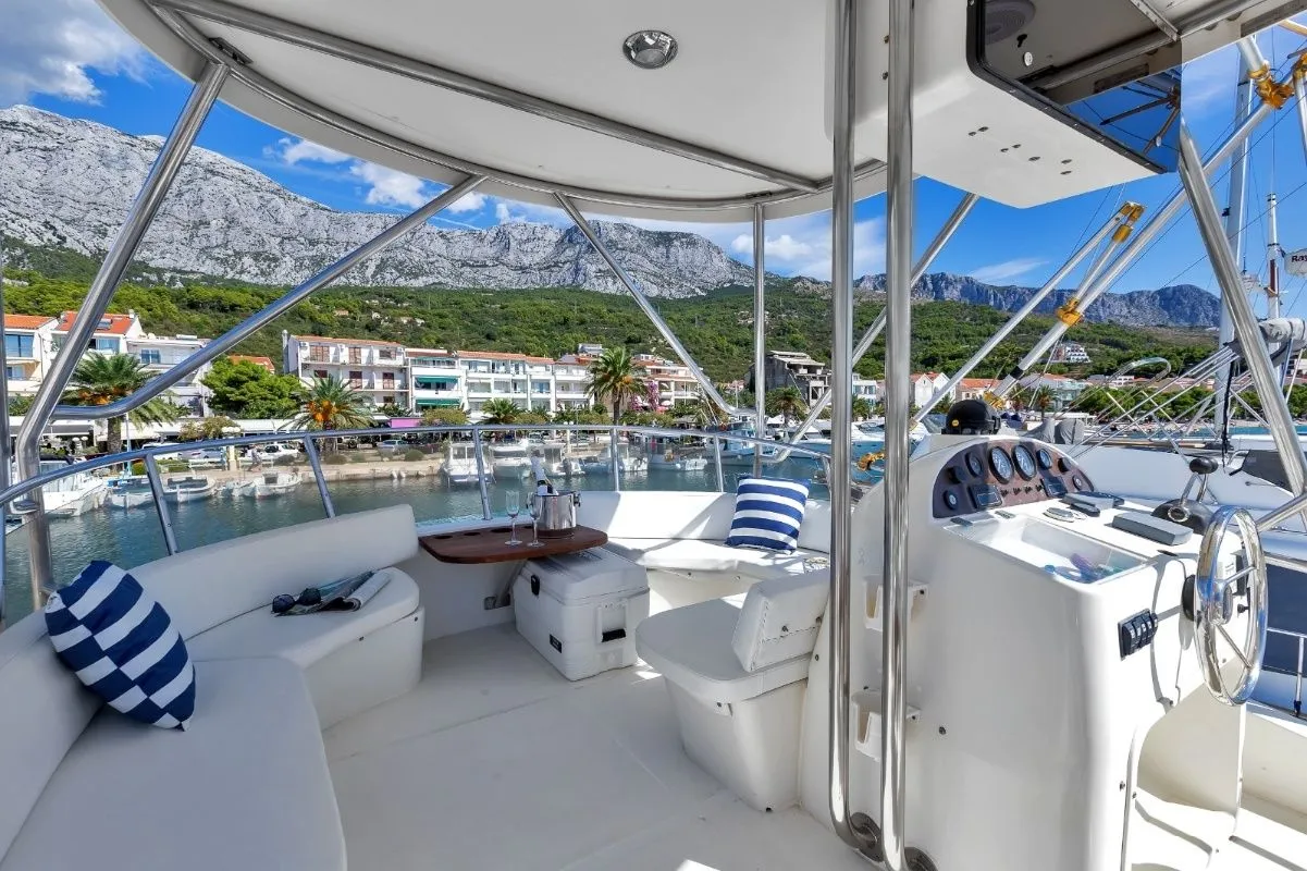 Vanda Charter Boat