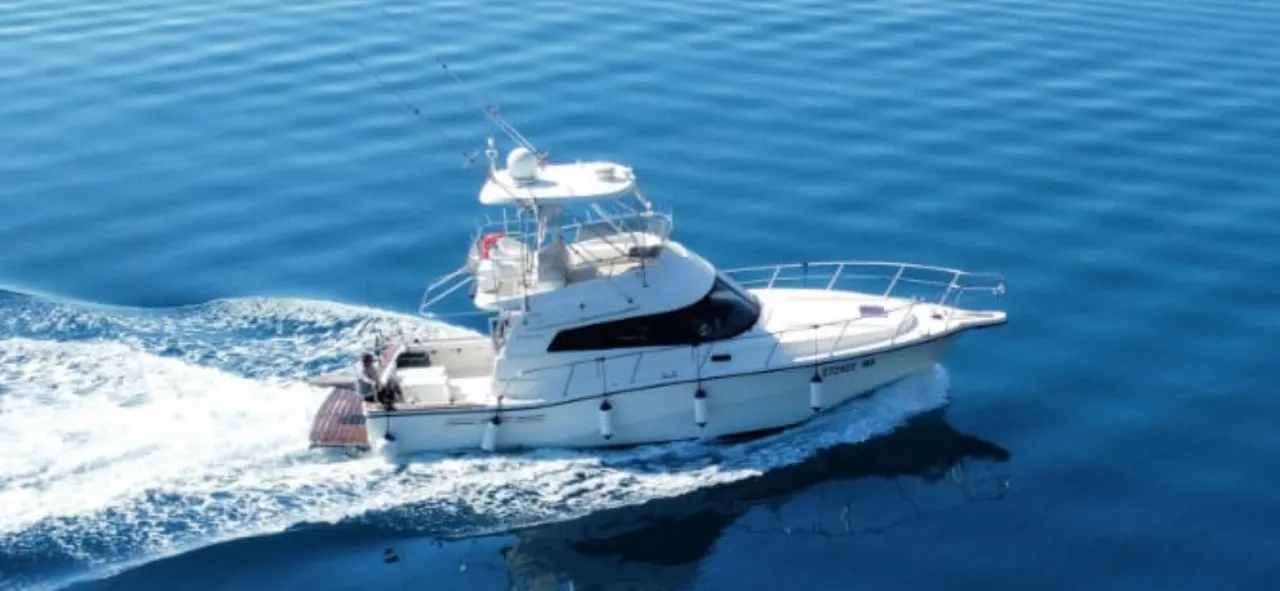 Rent a 13.4m Motor Yacht Rodman 1250 in Makarska