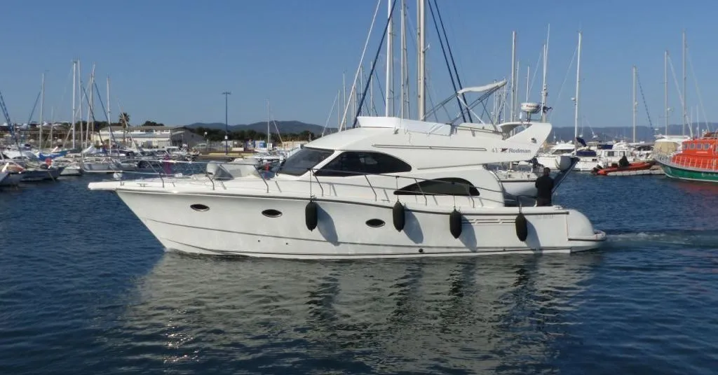 Explore Hyeres on a 13.67m Rental Rodman 41