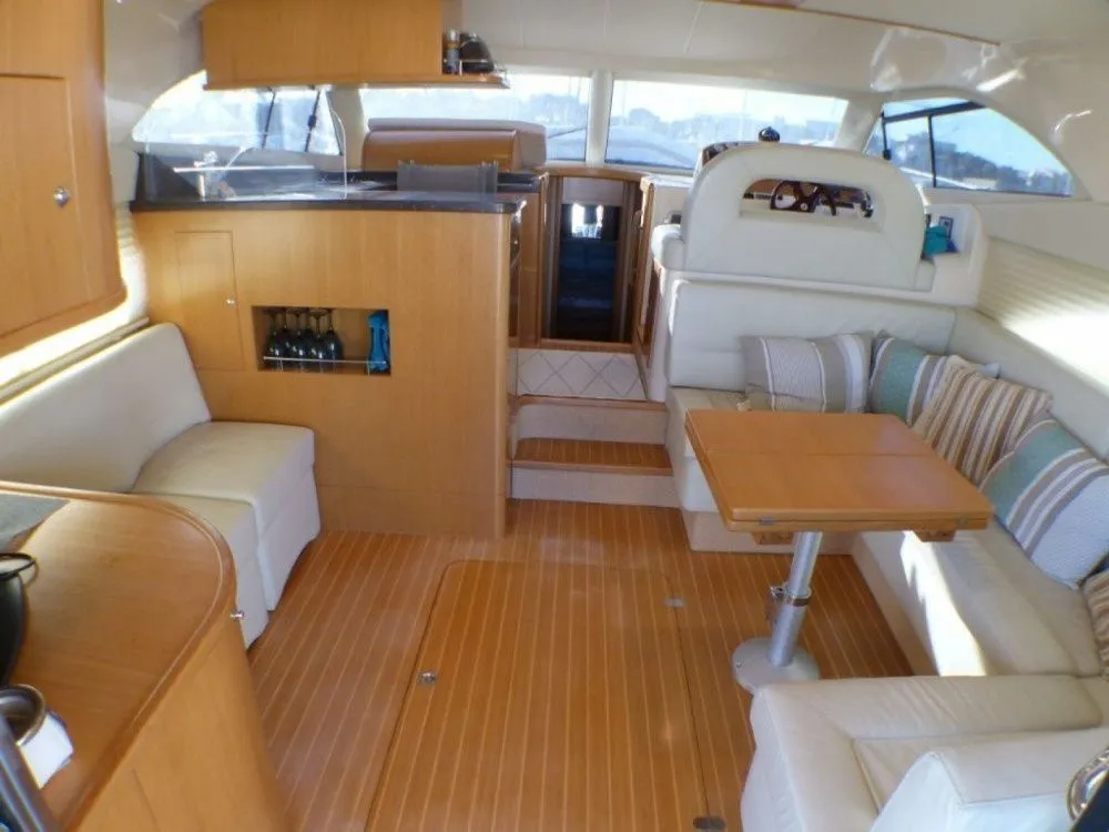 Iles et Elle Charter Boat
