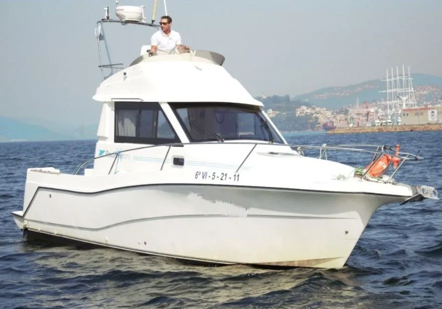 Txampa Hiru Charter Boat