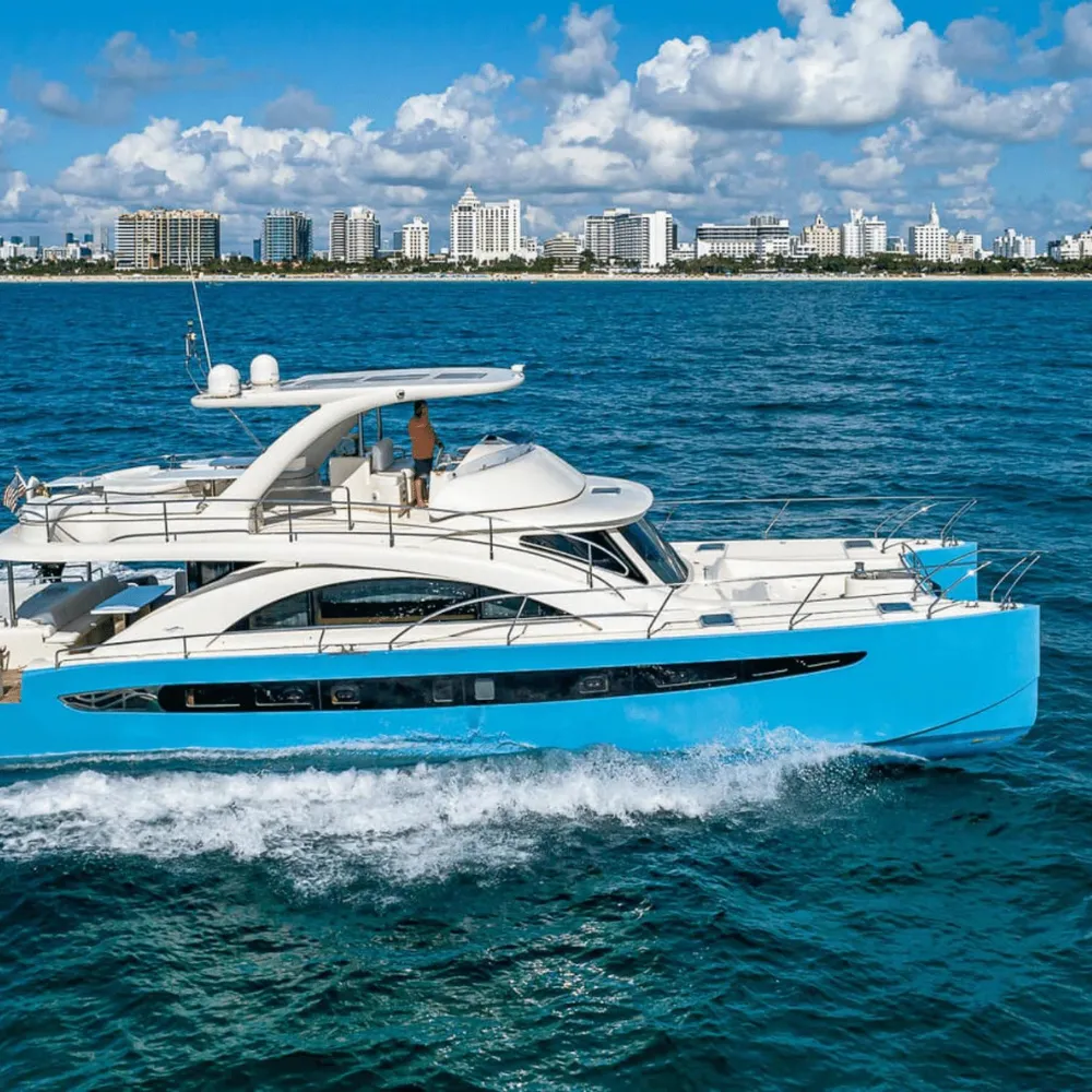 Explore Miami on a 19m Rental Power Catamaran Rodriguez 62