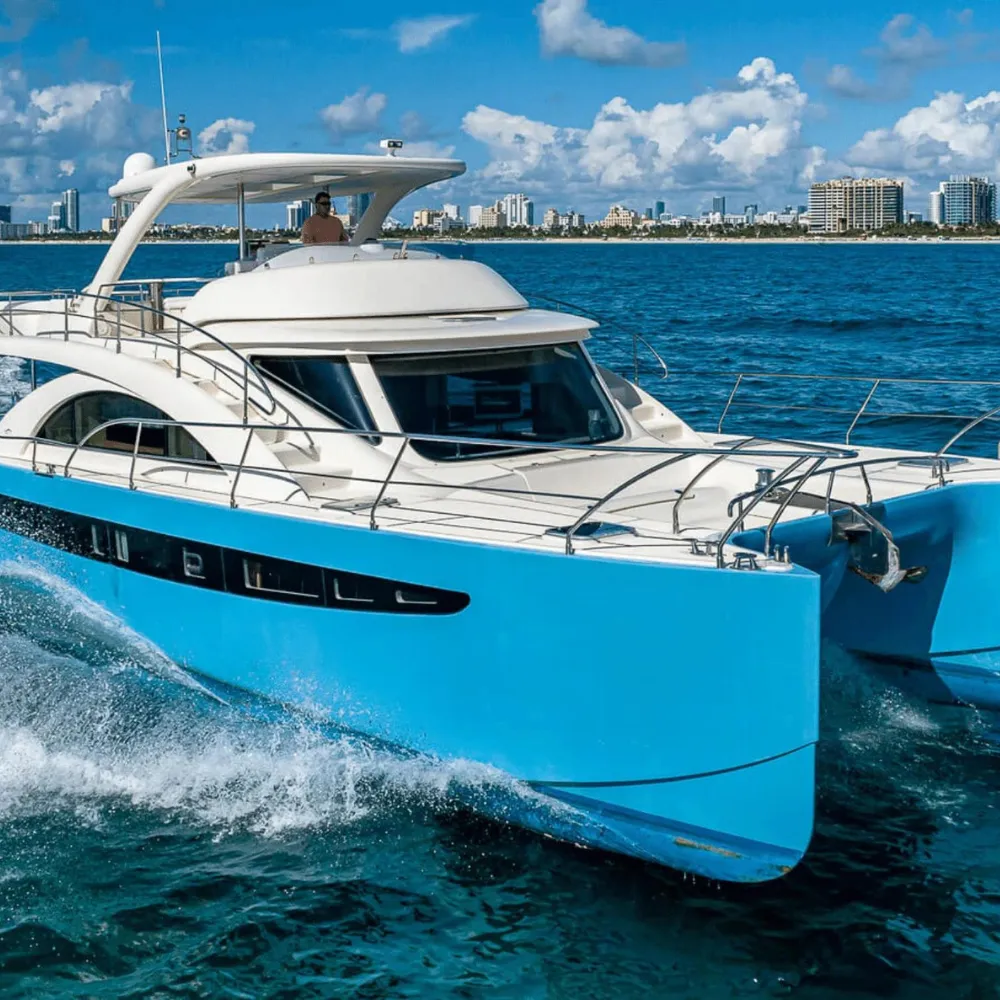 Explore Miami on a 19m Rental Power Catamaran Rodriguez 62