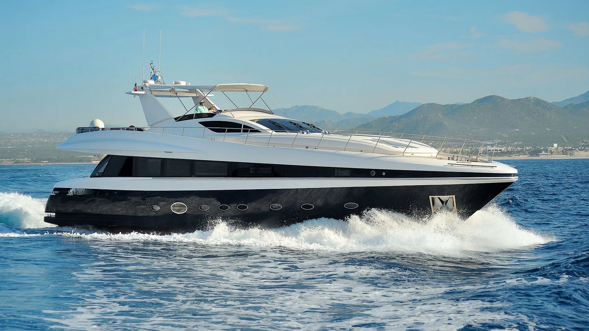 Charter a 24.38m Motor Yacht Rodriguez Conam 75 in Cabo San Lucas