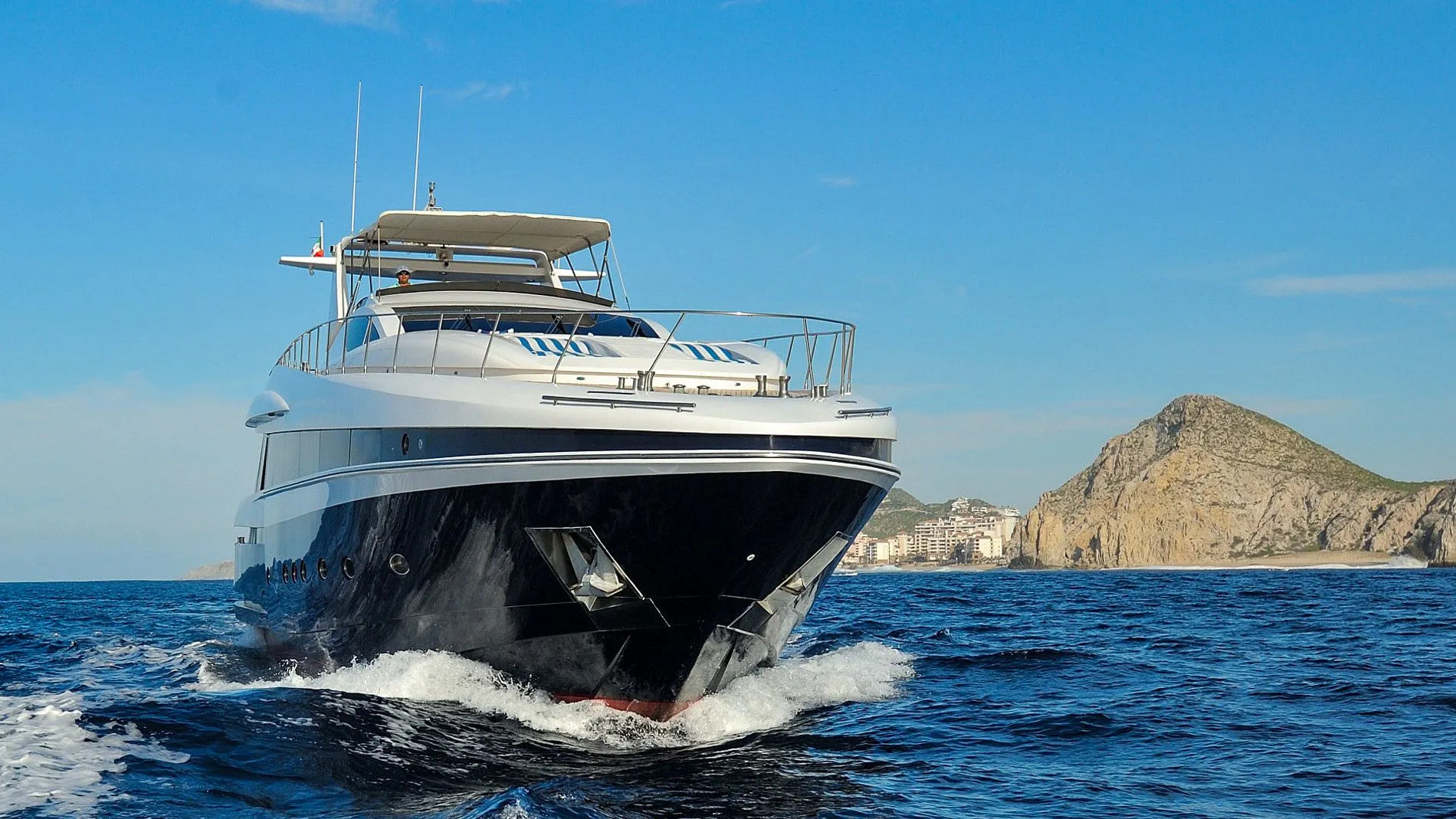 Charter a 24.38m Motor Yacht Rodriguez Conam 75 in Cabo San Lucas