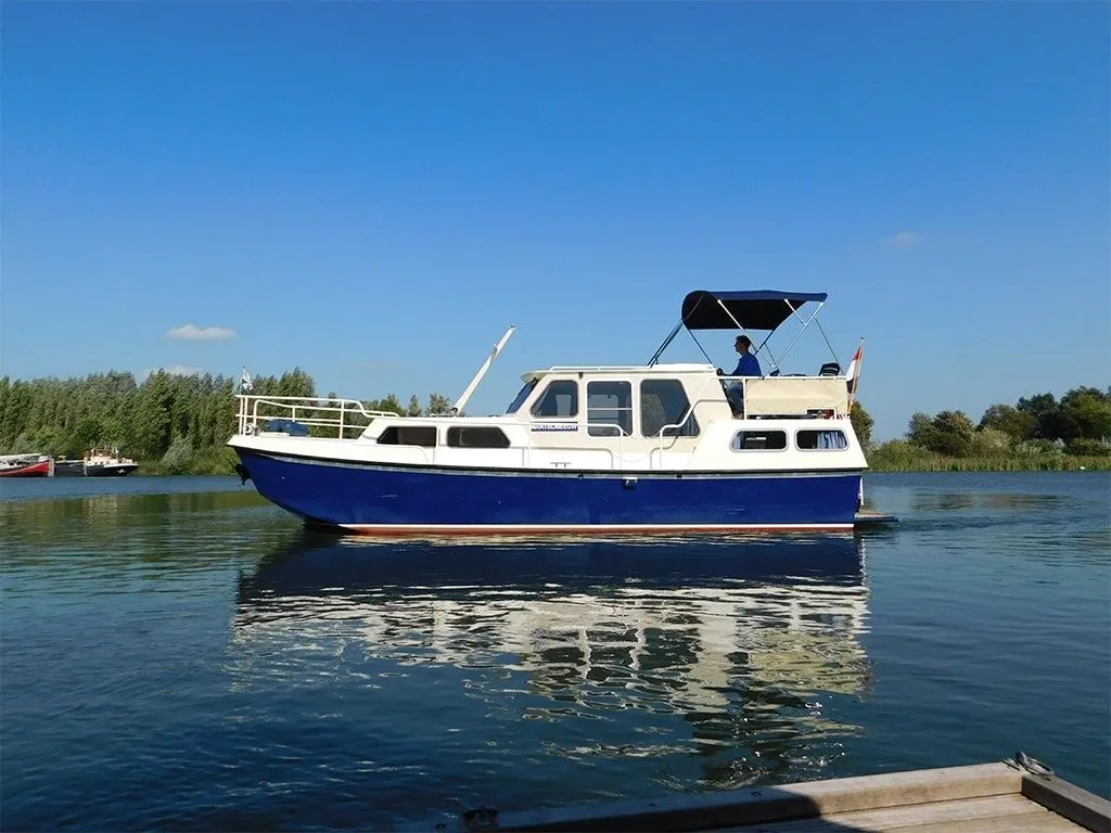 Charter a 10m 2 Cabin House Boat in IJsselstein