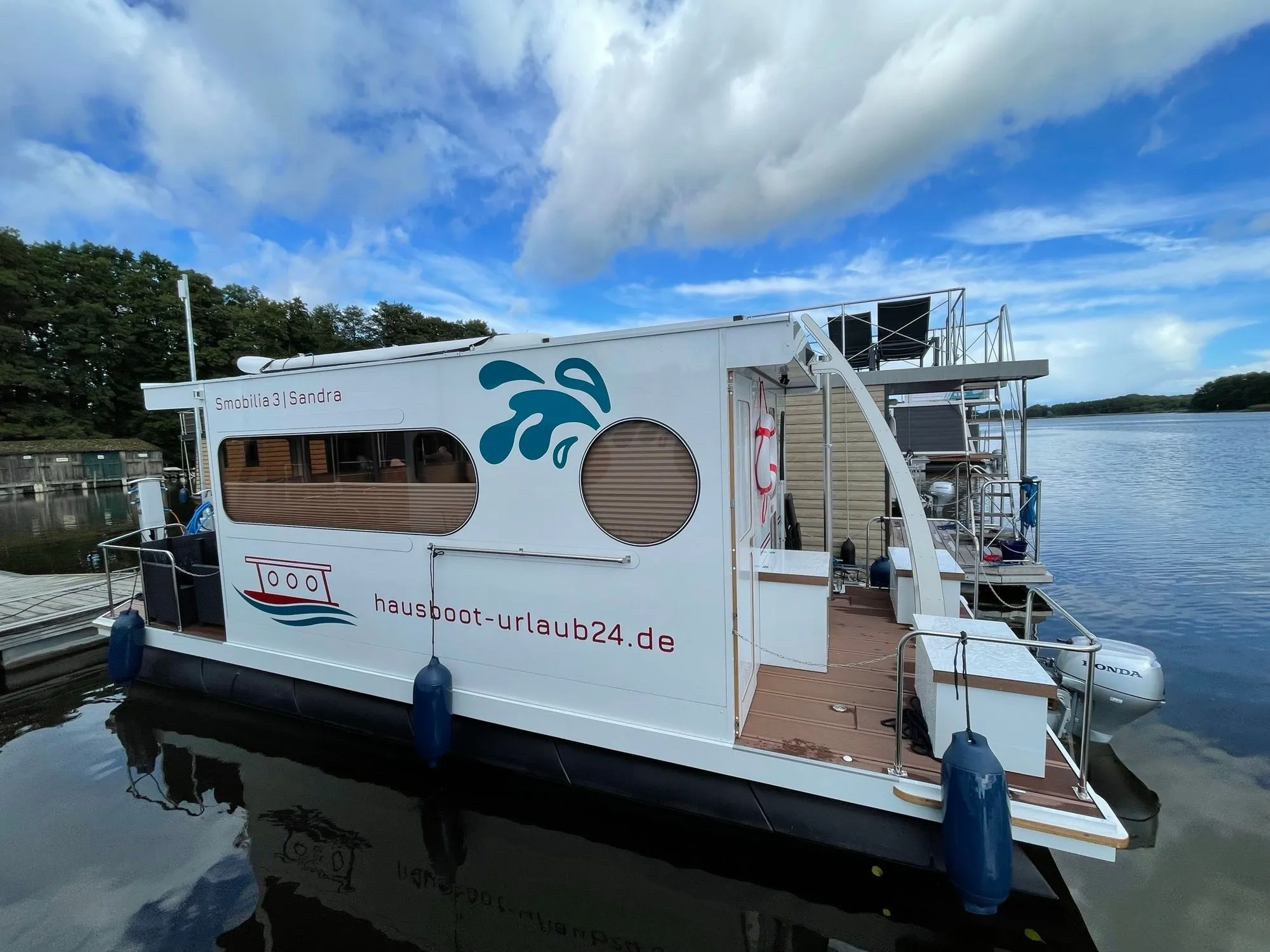 Explore Malchow on a 8.5m Rental Boat