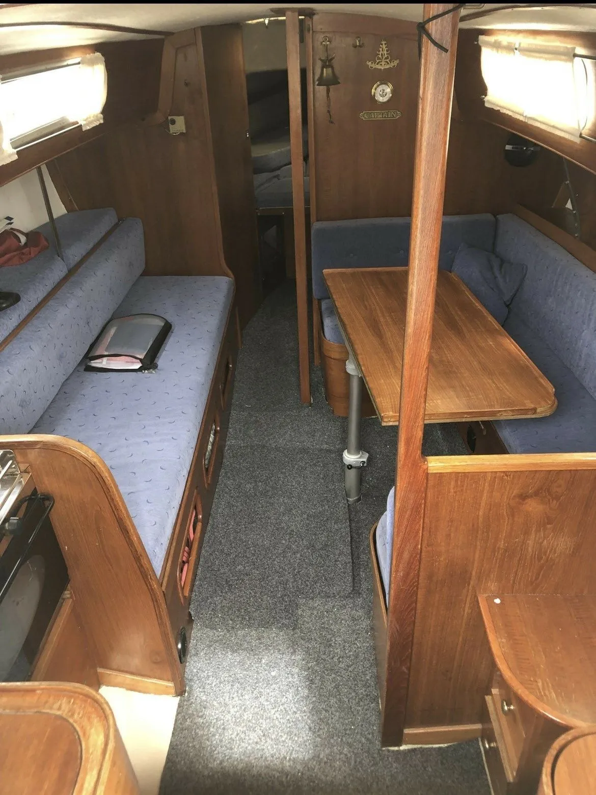 Sailent Charter Boat