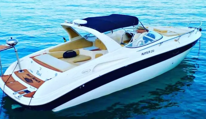 Rent a 8.84m Boat in Bracui
