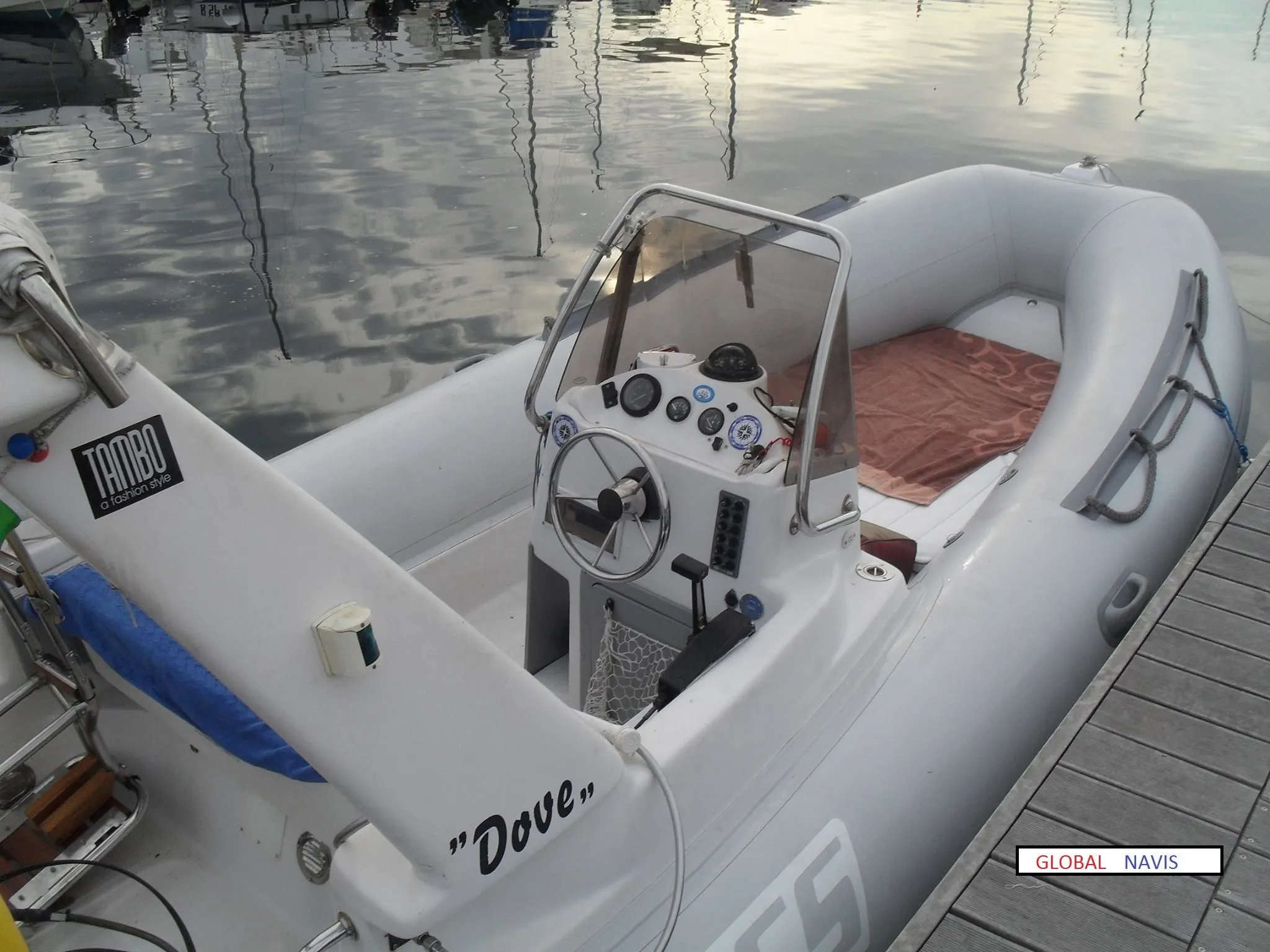 Charter a 5.2m Motor Boat SACS 5.2 in La Spezia