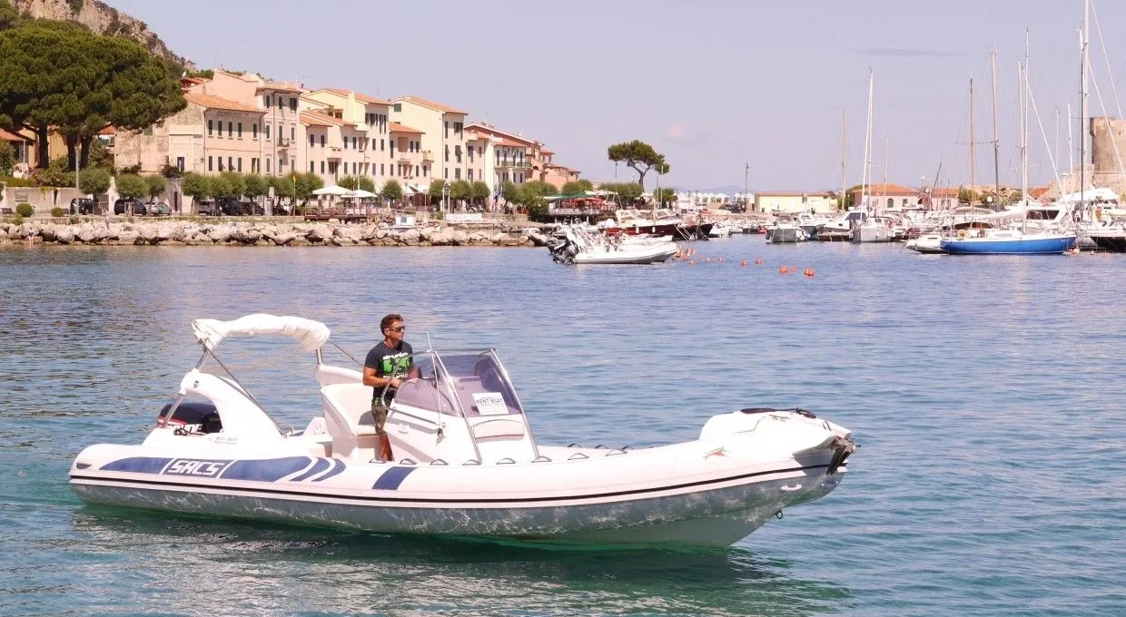 Charter a 7.5m Motor Boat SACS 7.5 in Portoferraio