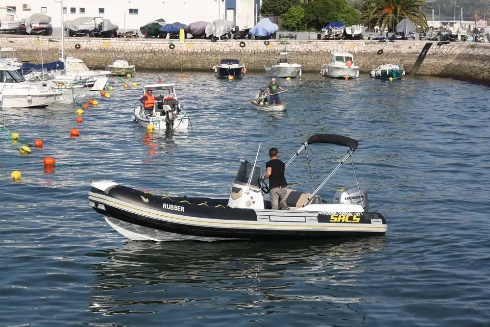Rubber Mietboot