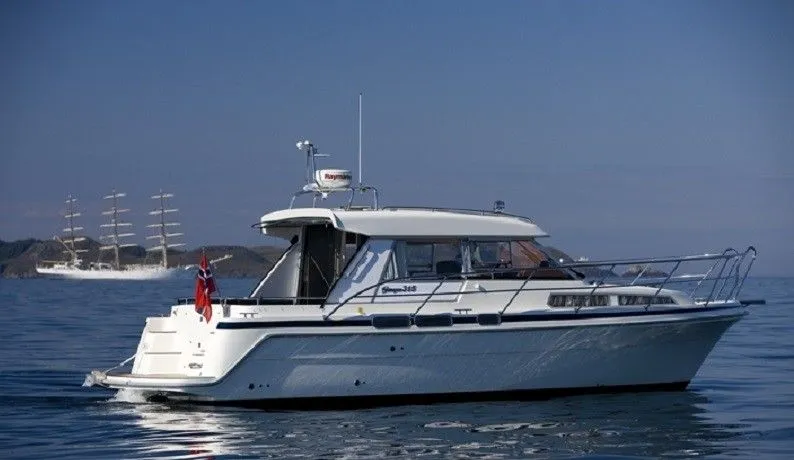 Charter a 9.43m Motor Yacht Saga 315 in Krk