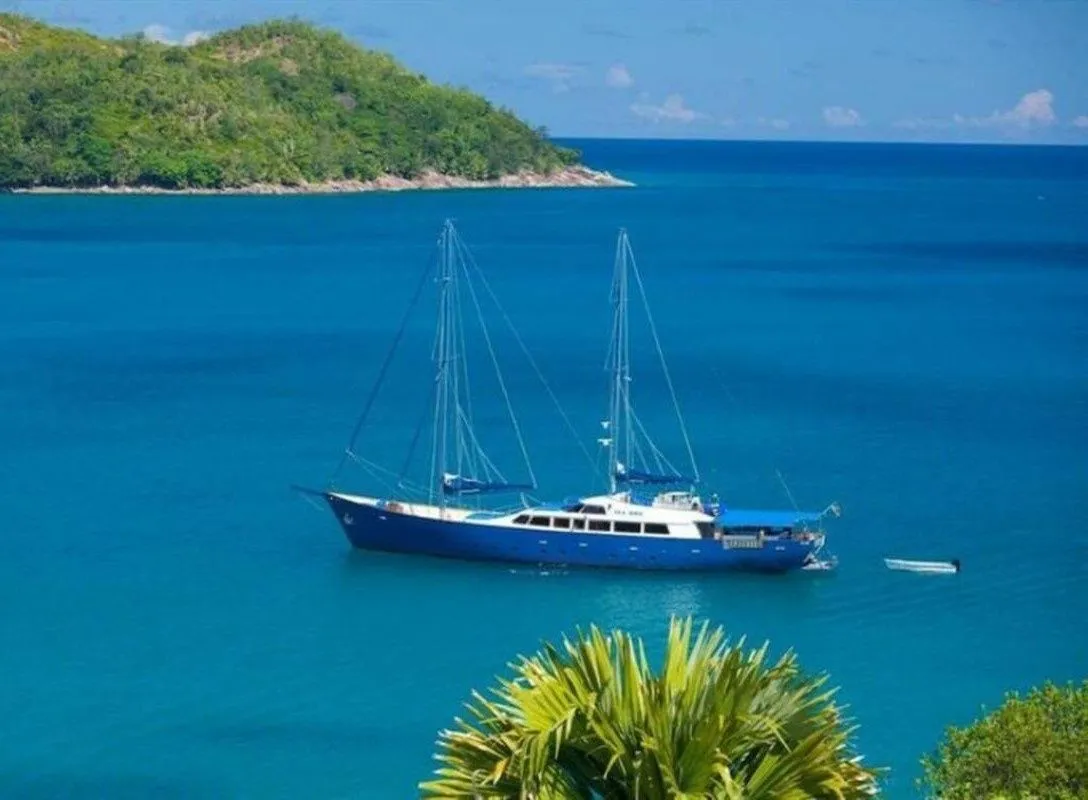 Charter a 42m Boat in Eden Island