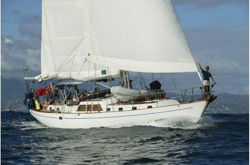 Charter a 16.45m Boat in Ribishi