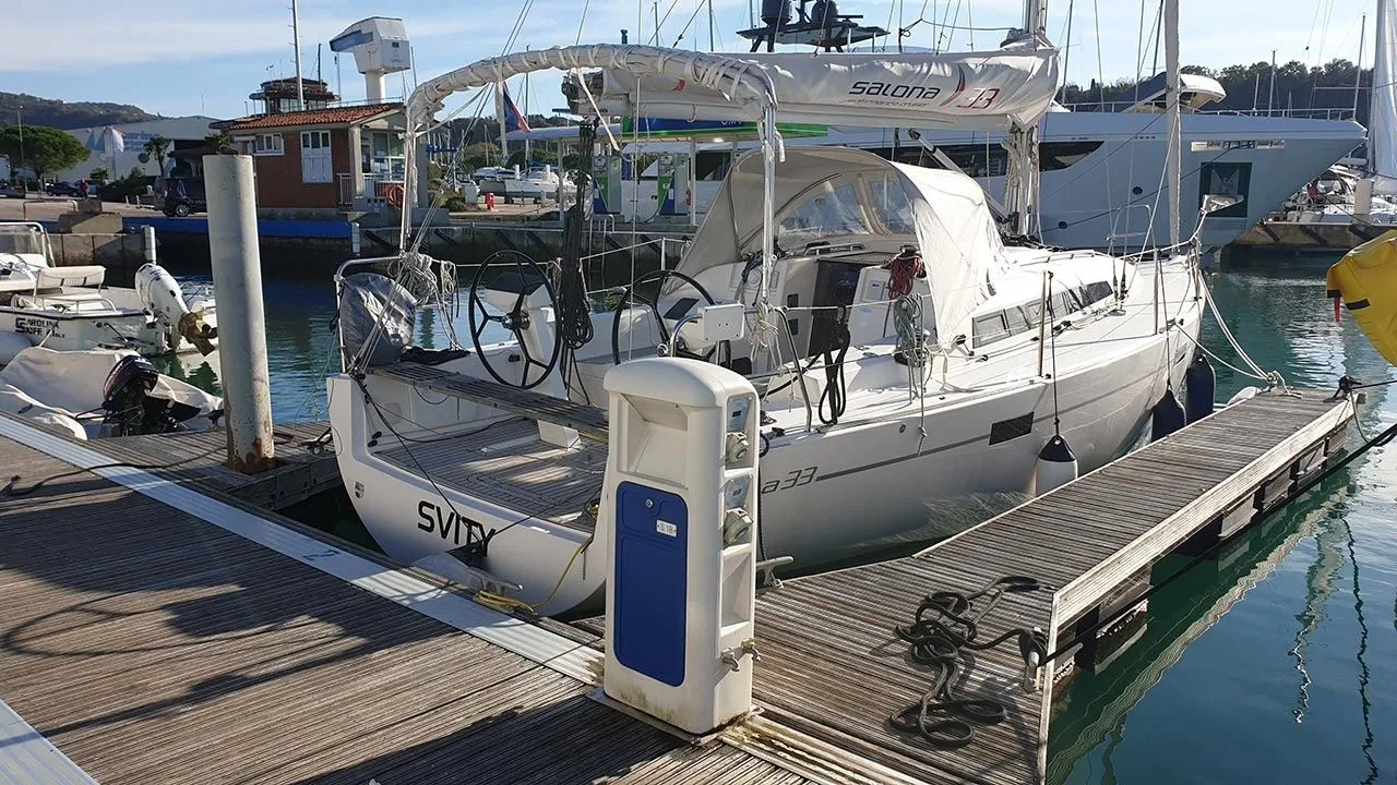 Explore Portorož on a 9.99m Rental Boat