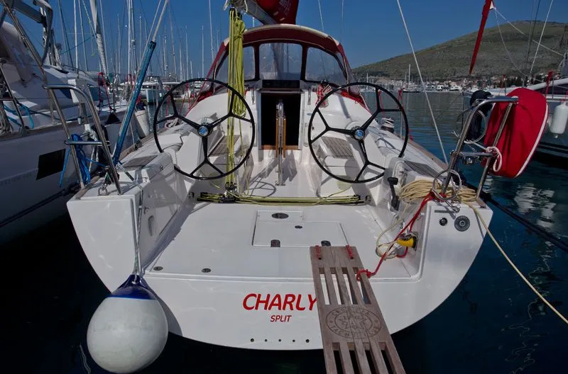 Charly Charterboot - 3