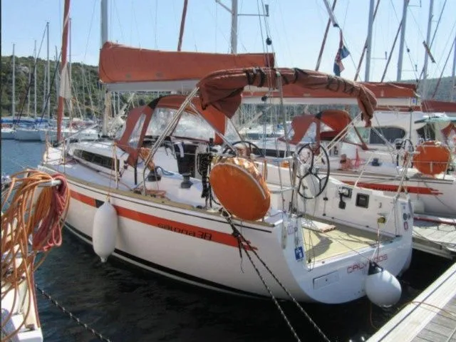 Tekne - Izola 11.5m Kiralık 3 Kabinli Yelkenli Yat