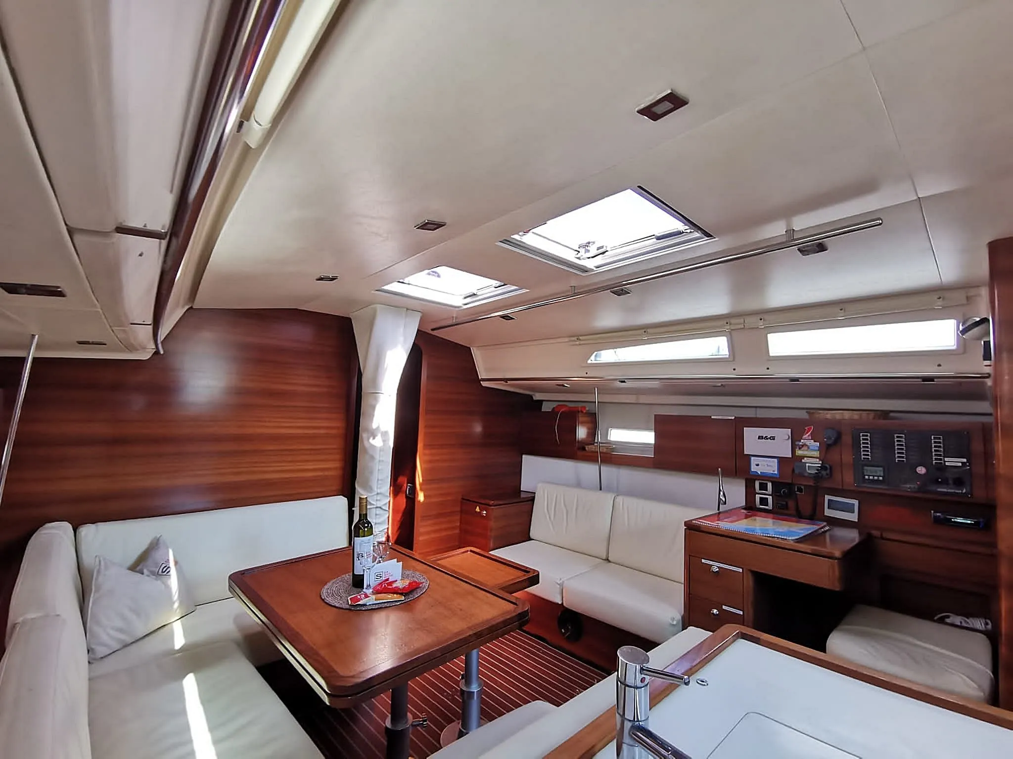 Calanthe Charterboot - 5