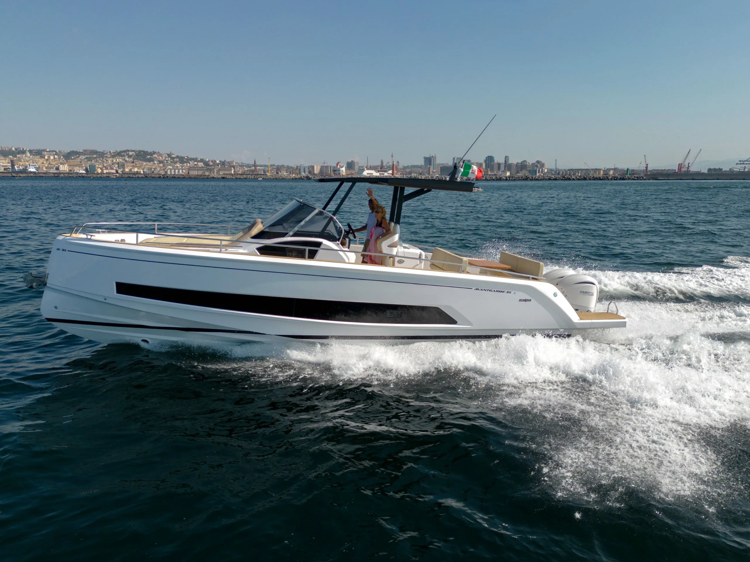 Avant Garde 1.1 Mietboot - 4