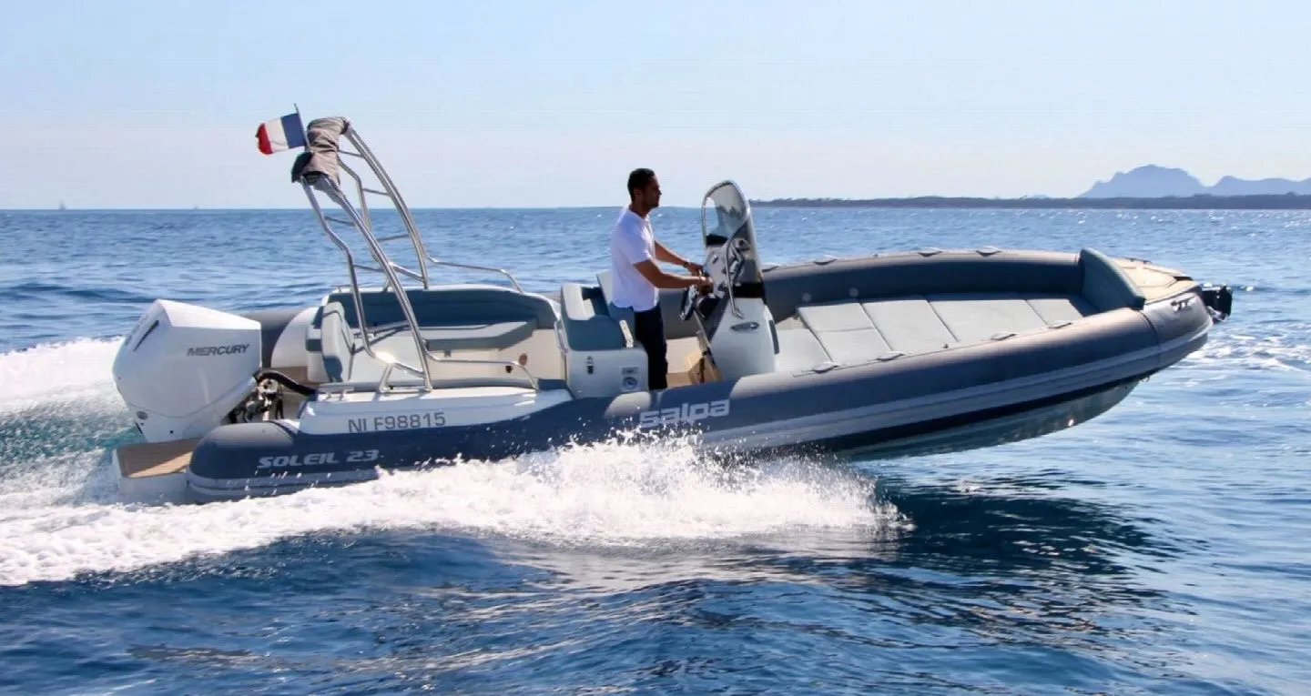 Rent a 7.3m Boat in Saint-Jean-Cap-Ferrat