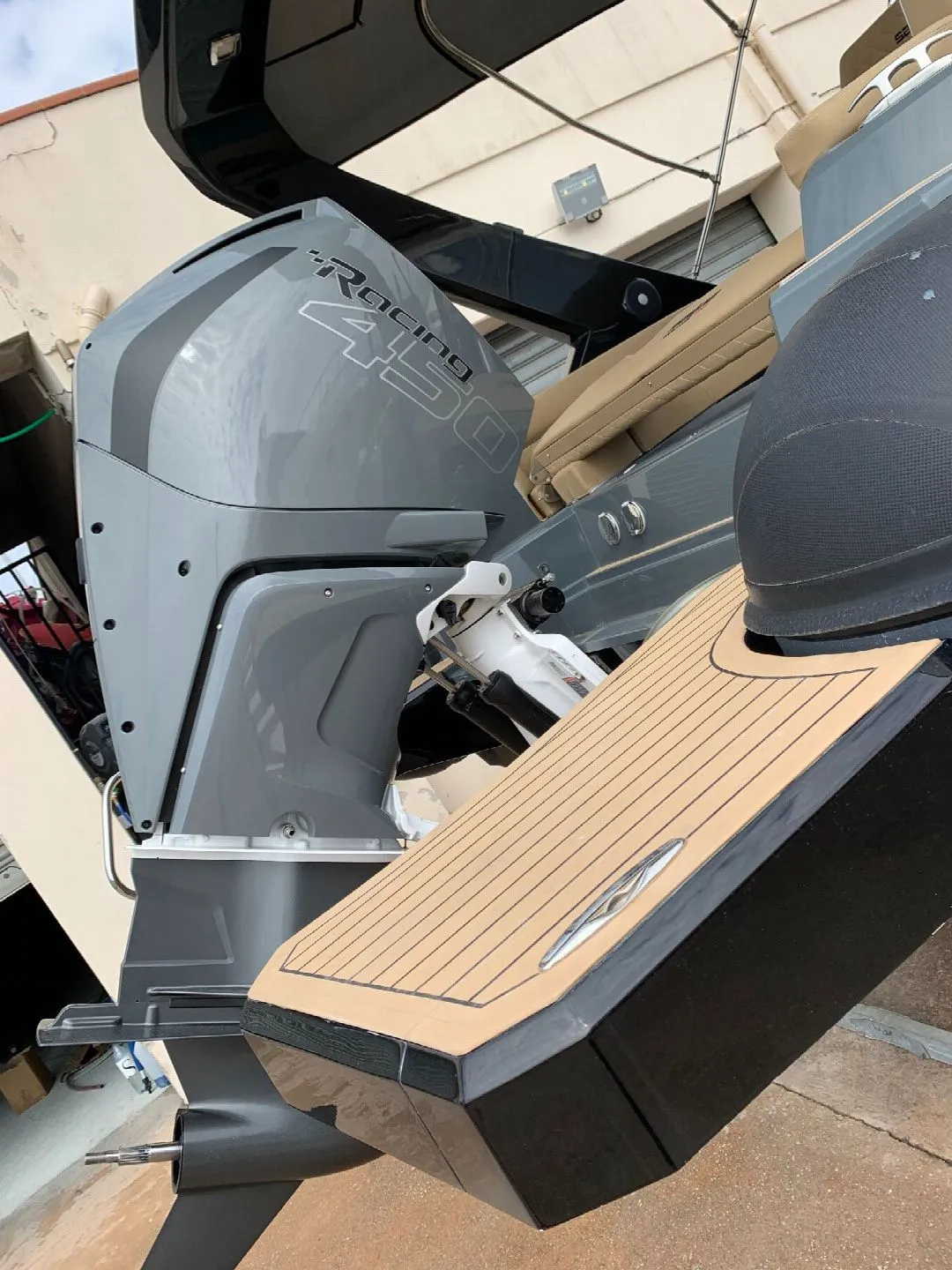 Rent a 9.1m Motor Boat in Ajaccio