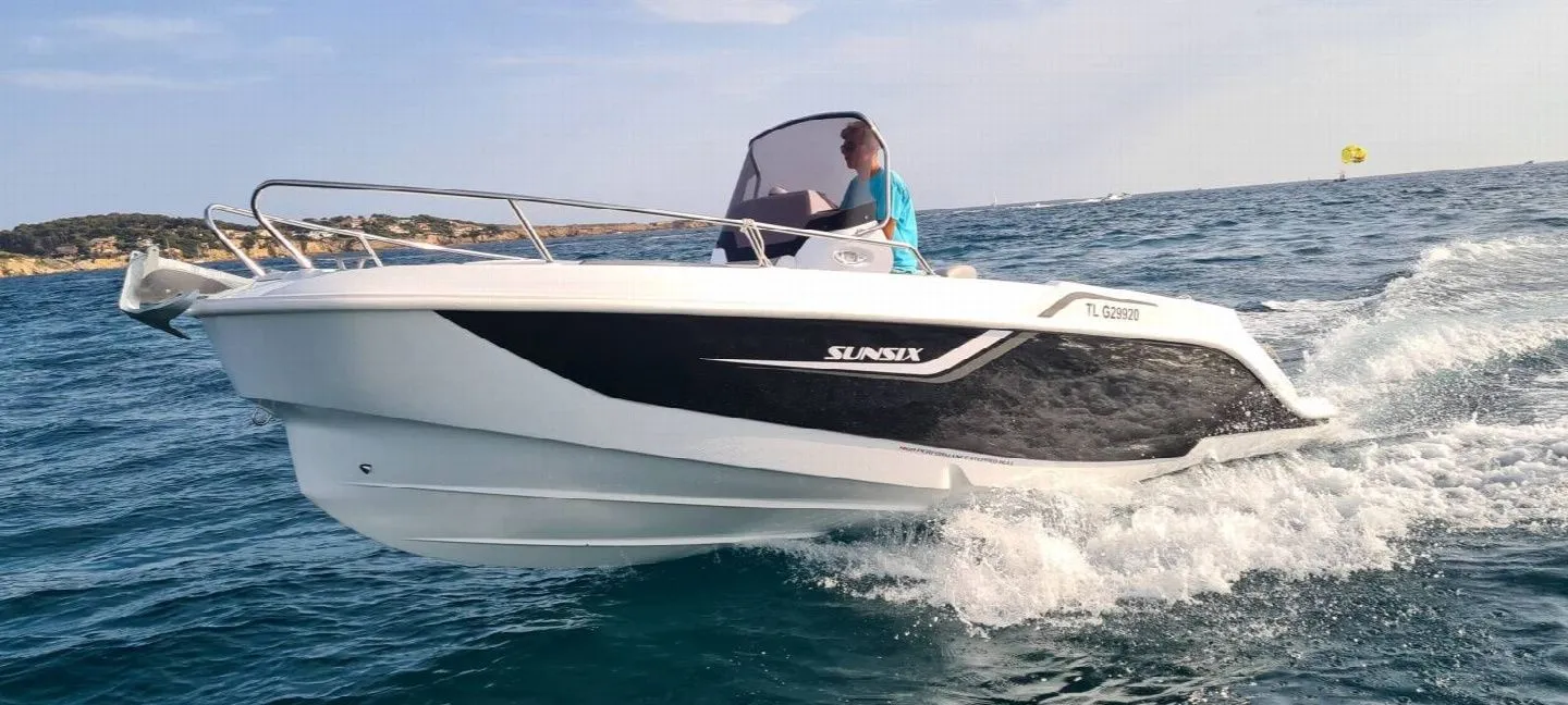 Charter a 6.15m Boat in Ajaccio
