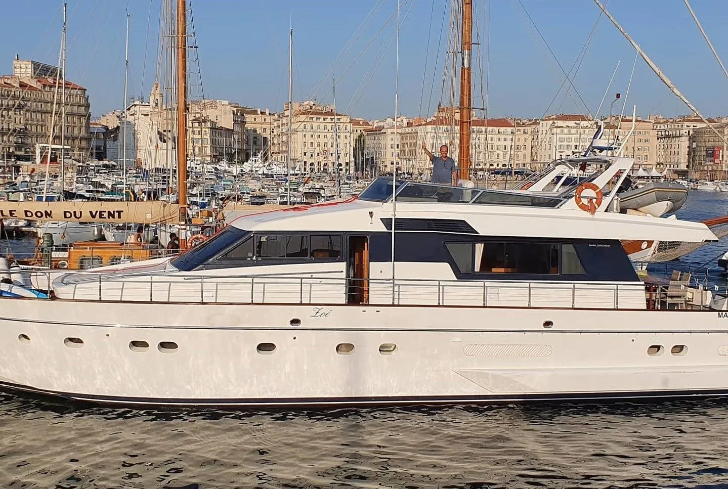 21m Marseille Sanlorenzo 70 Hire