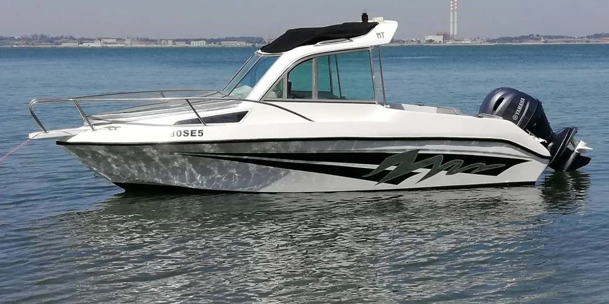 5.65m Setúbal Boat Hire