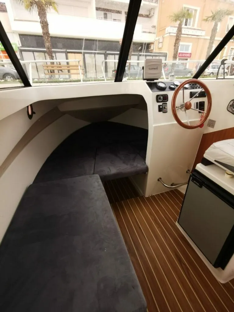 Explore Petrčane on a 6.99m Rental Motor Boat SAS Vektor 700