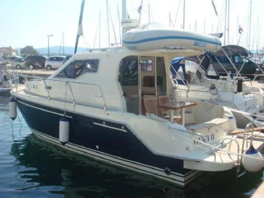 9.5m Biograd na Moru 2 Cabin Motor Yacht Hire