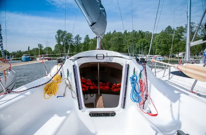 Charter a 7m Sailing Yacht Sasanka 700 in Bogaczewo