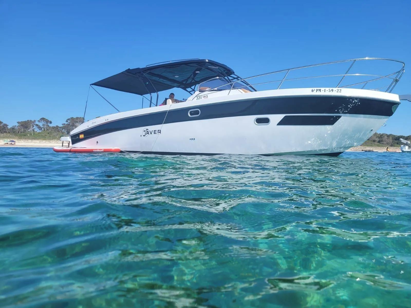 Charter a 9.96m Motor Boat Saver 330 in Palma de Mallorca