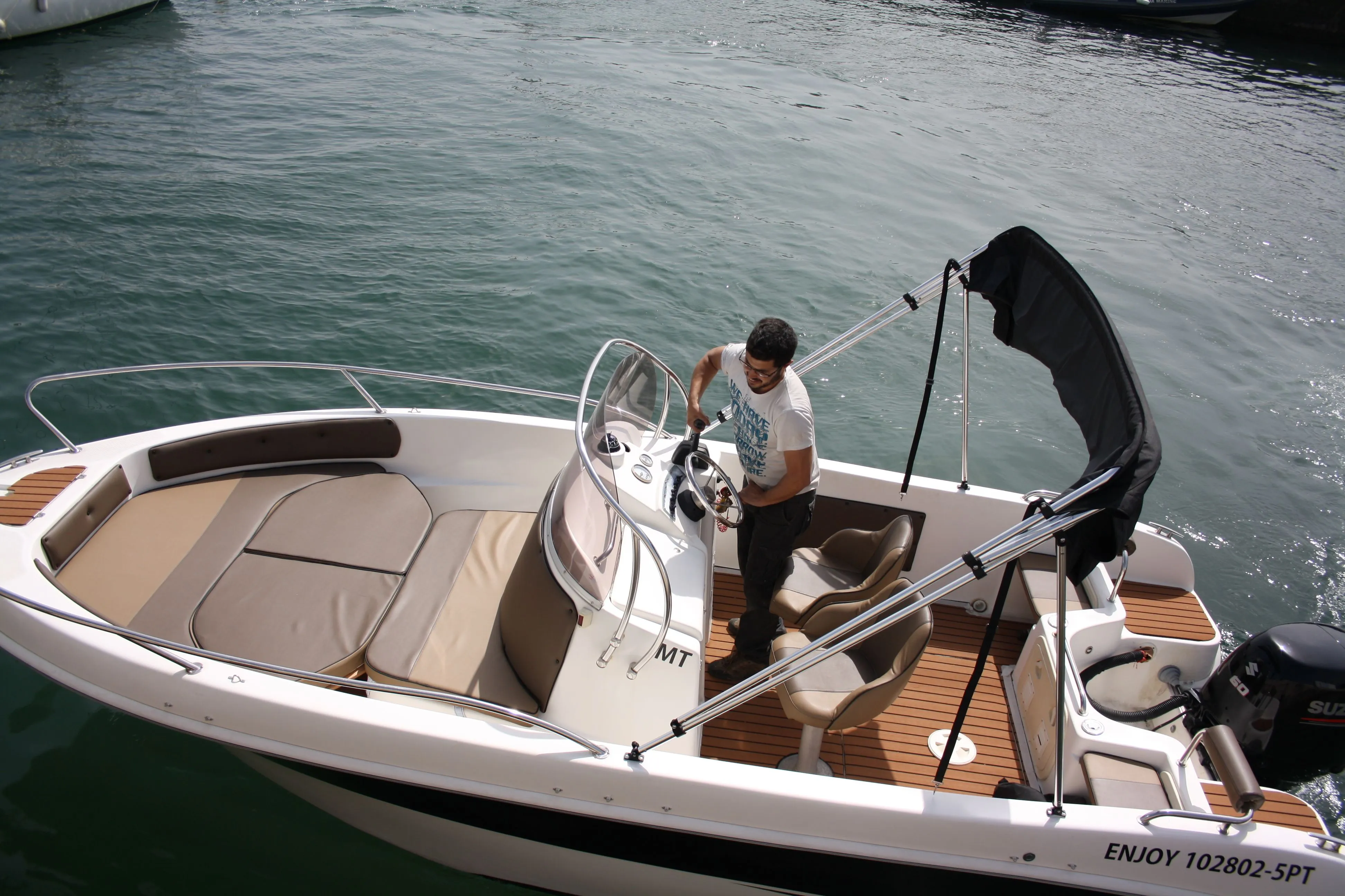 Explore Setúbal on a 5.8m Rental Motor Boat