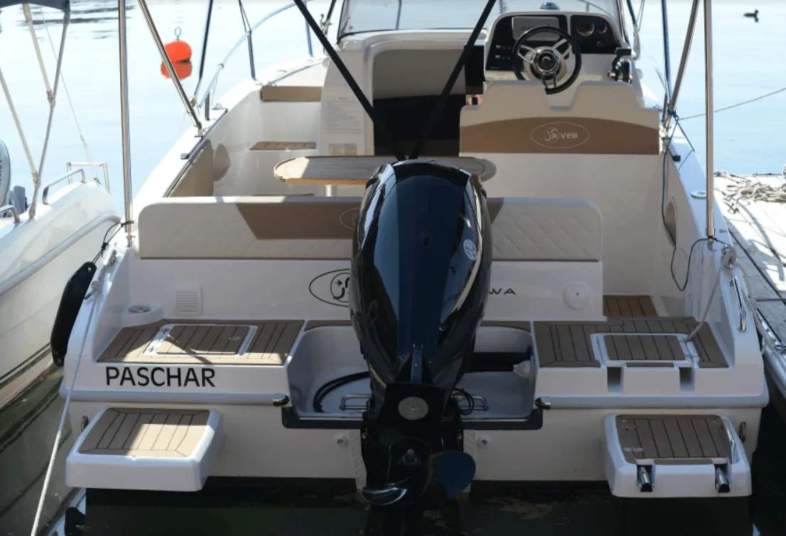 Paschar Charter Boat
