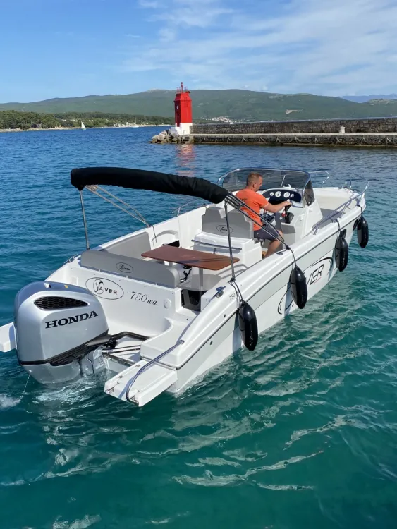 Charter a 7.75m Motor Boat Saver 750 in Krk