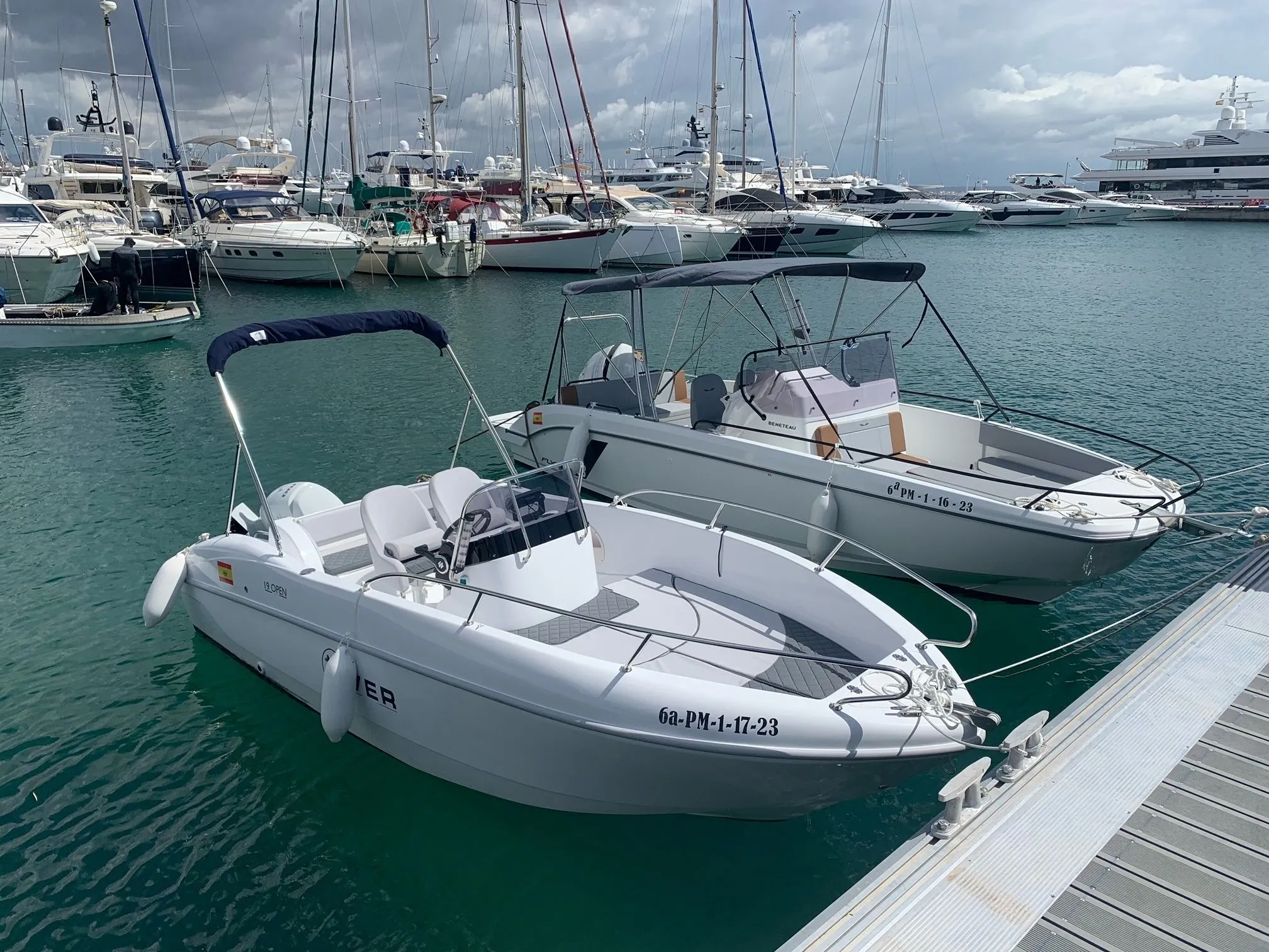 Charter a 5.75m Motor Boat Saver Open 19 in Palma de Mallorca