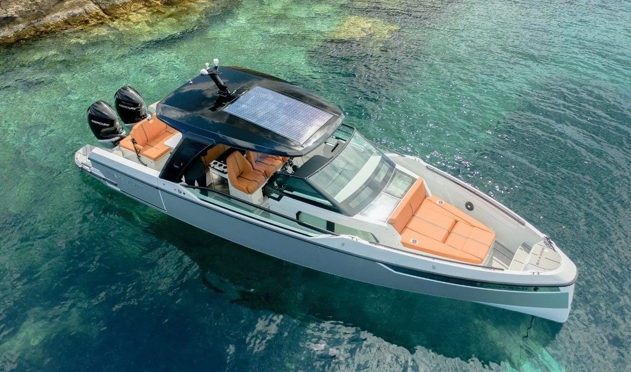 Charter a 10.28m Saxdor 320 GTO Motor Yacht in Vodice