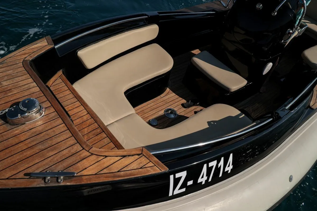 No Name Charter Boat
