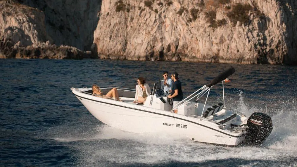 Explore Altea on a 6.5m Rental Scar Next 195 Open