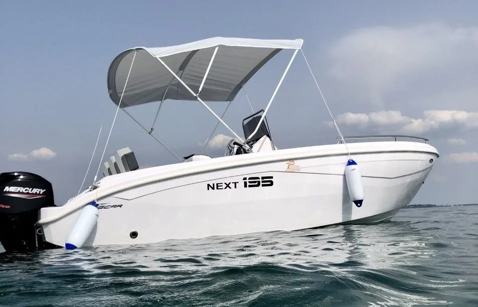 5.9m Moniga Motor Boat Hire