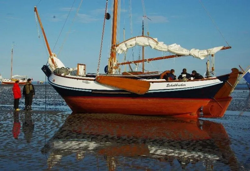 Schokbreker Charter Boat