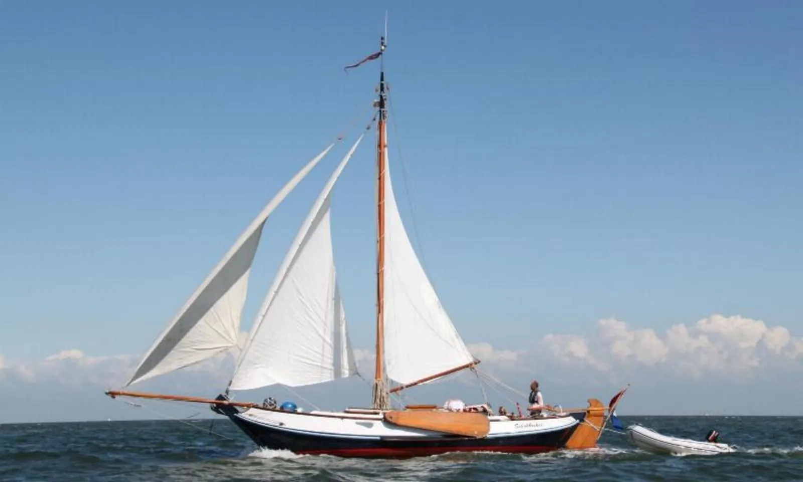 Charter a 11.12m Sailing Yacht in Heeg