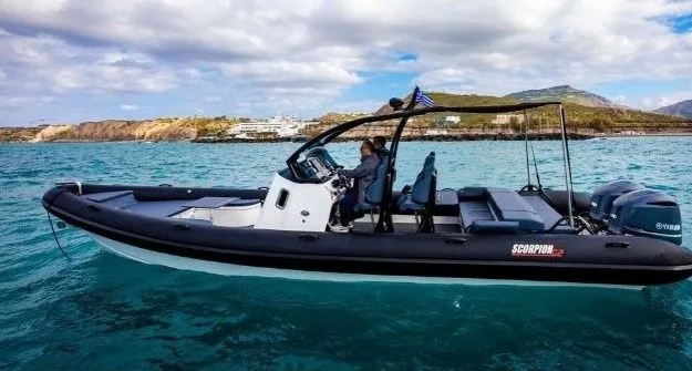 Charter a 8.2m Motor Boat in Mykonos City